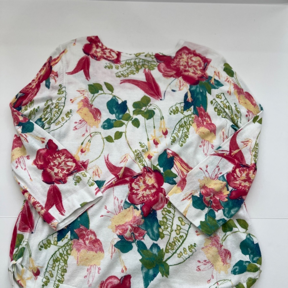Chicos Size 3 or X Large Floral Watercolor Ruched Sides Top Lightweight - Picture 5 of 9